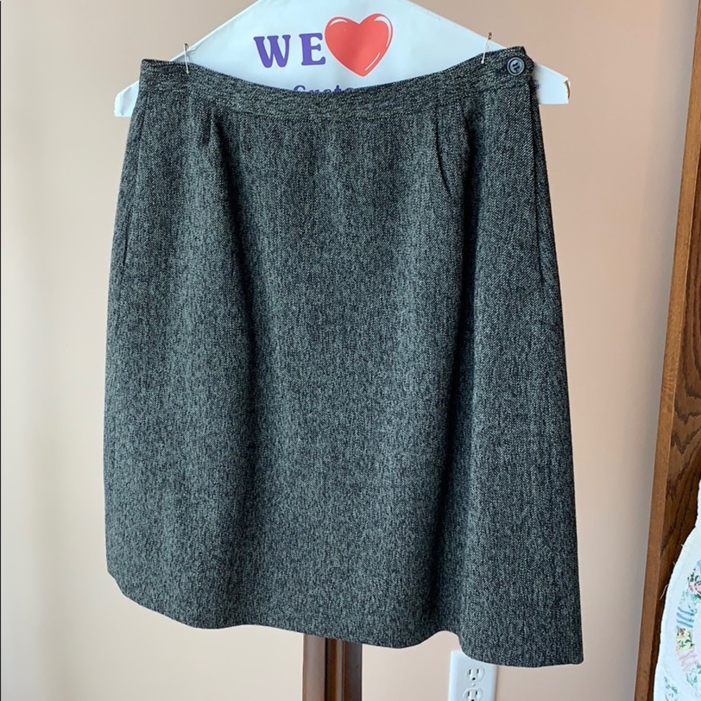 Woman’s Size 10 Two-Pieced Suit - Picture 4 of 8